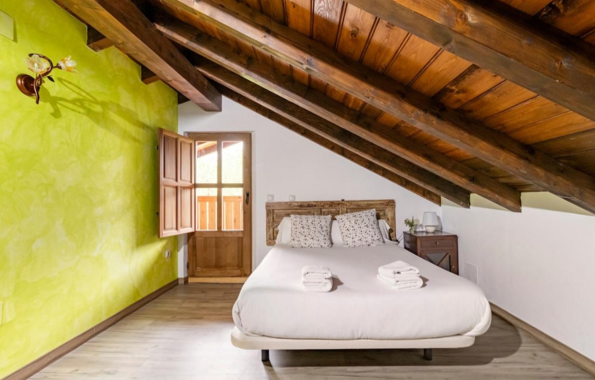 Casa De Pueblo Las Golondrinas De Luena San Miguel de Luena Esterno foto