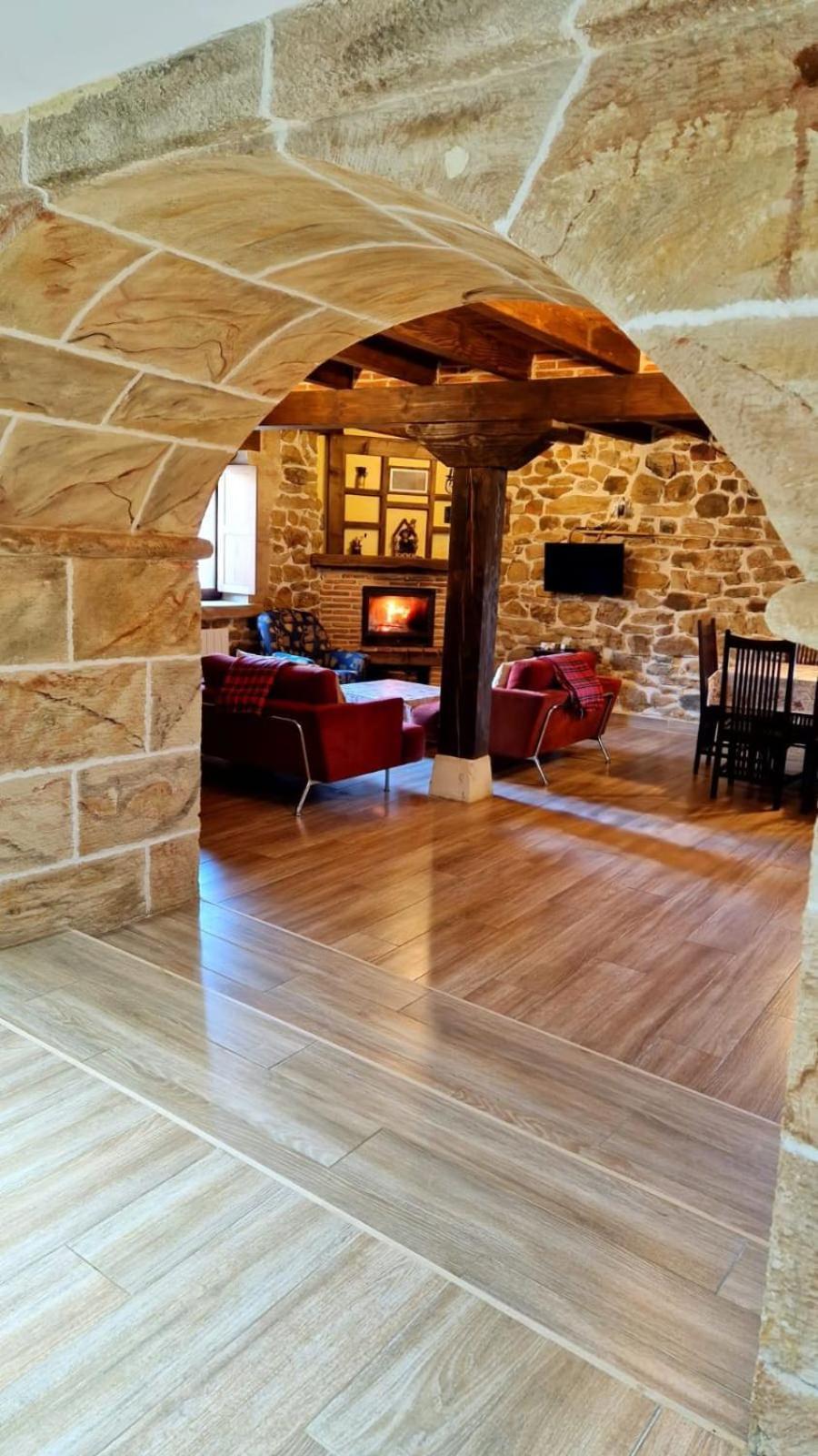 Casa De Pueblo Las Golondrinas De Luena San Miguel de Luena Esterno foto