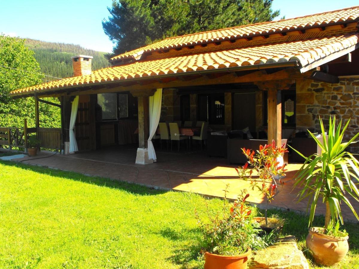 Casa De Pueblo Las Golondrinas De Luena San Miguel de Luena Esterno foto
